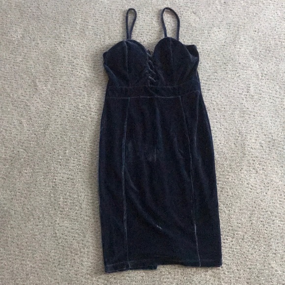 Dress - Picture 1 of 2